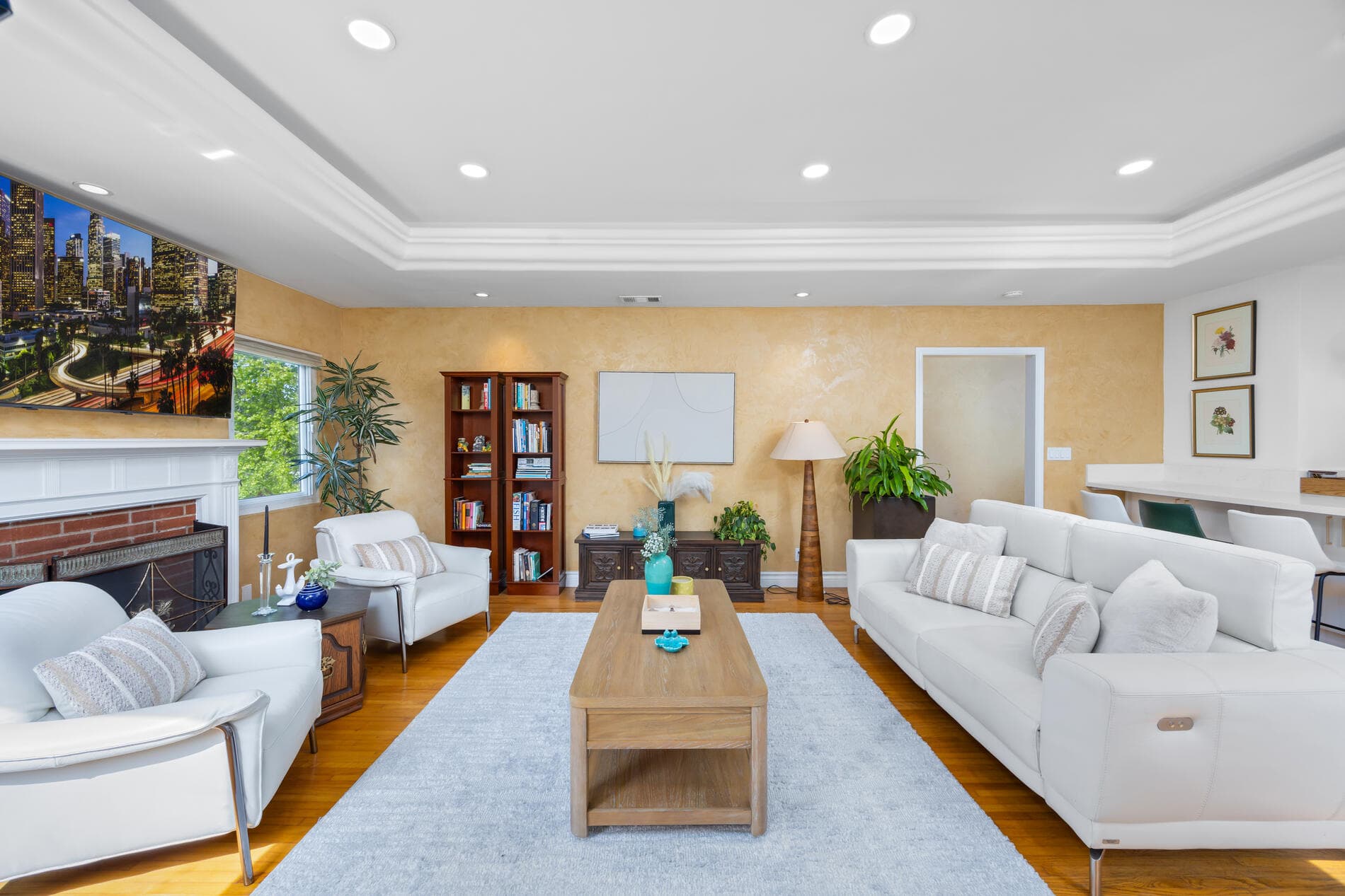 LAXStay living area