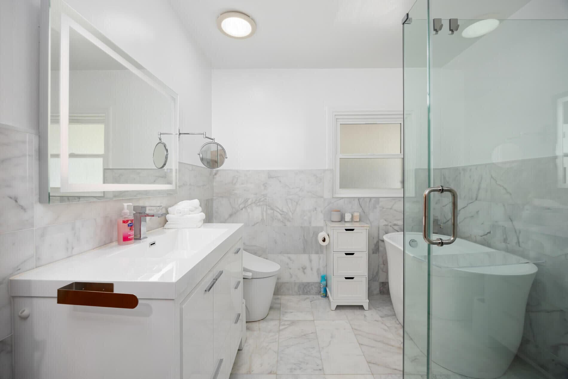 Bathrooms 2